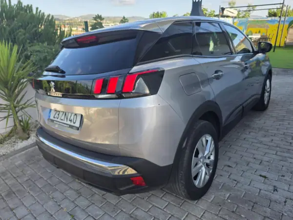 Peugeot 3008 2019 - 13900 EUR, 198000 km - AUTO.MOTO.pt - 198000km - foto 29 de 58