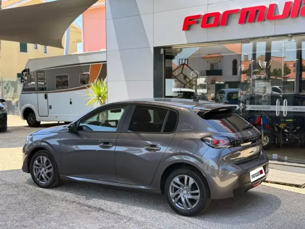Peugeot 208 2021 - 10900 EUR, 99310 km - AUTO.MOTO.pt - 99310km - foto 4 de 19