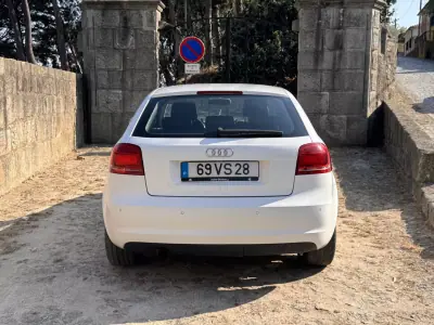 Audi A3 2010 - 7000 EUR, 243200 km - AUTO.MOTO.pt - 243200km - foto 4 de 12