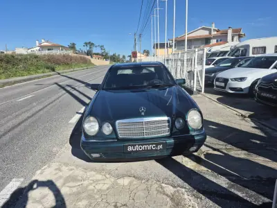 Mercedes-Benz E 220 1997 - 3900 EUR, 500000 km - AUTO.MOTO.pt - 500000km - foto 4 de 28
