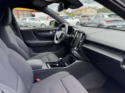 Volvo XC 40 2023 - 28500 EUR, 58000 km - AUTO.MOTO.pt - 58000km - foto 14 de 38