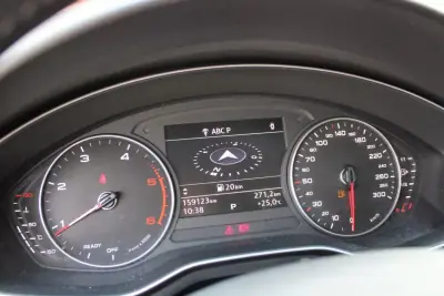 Audi A4 2019 - 19990 EUR, 168000 km - AUTO.MOTO.pt - 168000km - foto 24 de 31