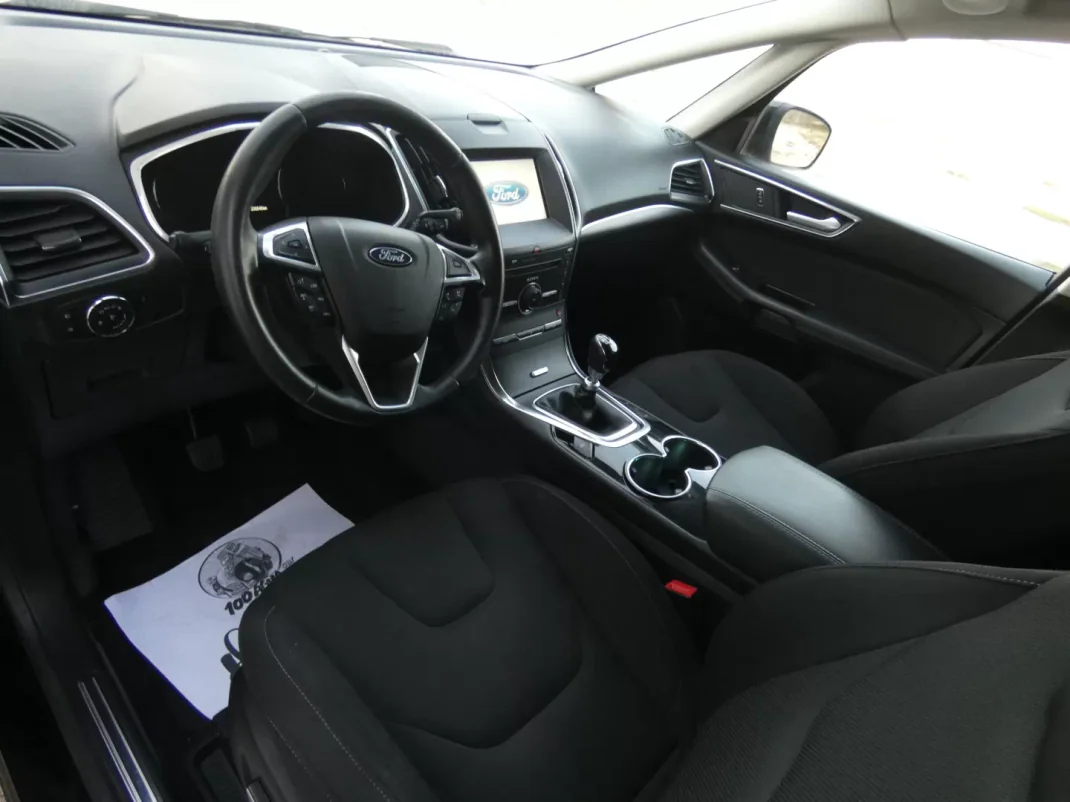 Ford S-Max 2016 - 18750 EUR, 199000 km - AUTO.MOTO.pt - 199000km - foto 14 de 25