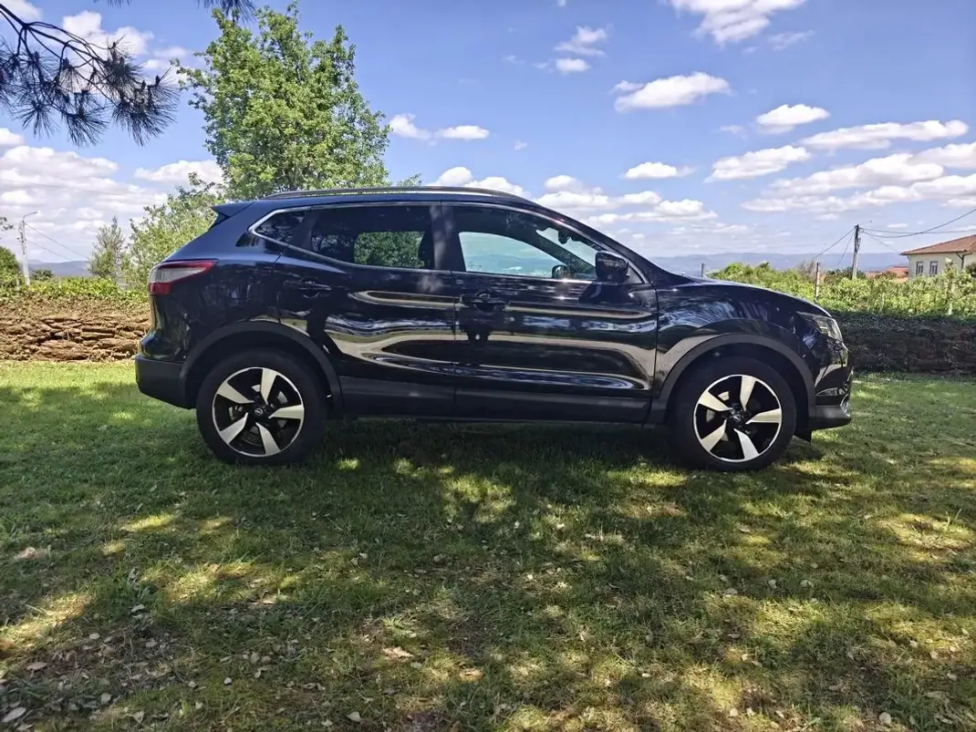 Nissan Qashqai 2016 - 13490 EUR, 159600 km - AUTO.MOTO.pt - 159600km - foto 2 de 39
