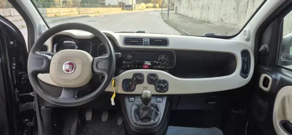 Fiat Panda 2015 - 6450 EUR, 117000 km - AUTO.MOTO.pt - 117000km - foto 7 de 19