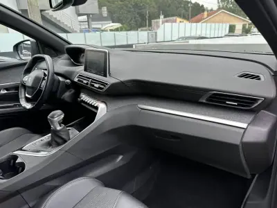 Peugeot 5008 2019 - 15900 EUR, 180000 km - 180000km - foto 68 de 70