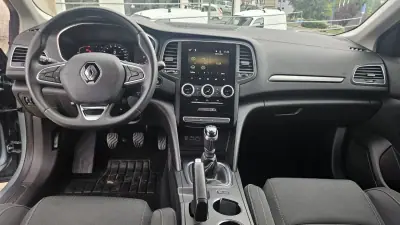 Renault Mégane Break 2020 - 16900 EUR, 127254 km - 127254km - foto 10 de 10