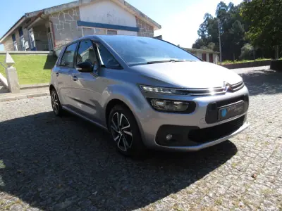 Citroën C4 Picasso 2017 - 12990 EUR, 175000 km - AUTO.MOTO.pt - 175000km - foto 12 de 44