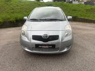 Toyota Yaris 2006 - 7450 EUR, 168000 km - AUTO.MOTO.pt - 168000km - foto 2 de 25
