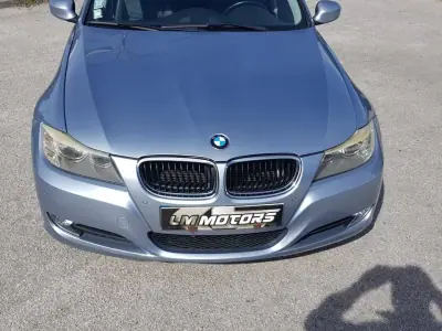 BMW 318 2011 - 10750 EUR, 300000 km - AUTO.MOTO.pt - 300000km - foto 3 de 42