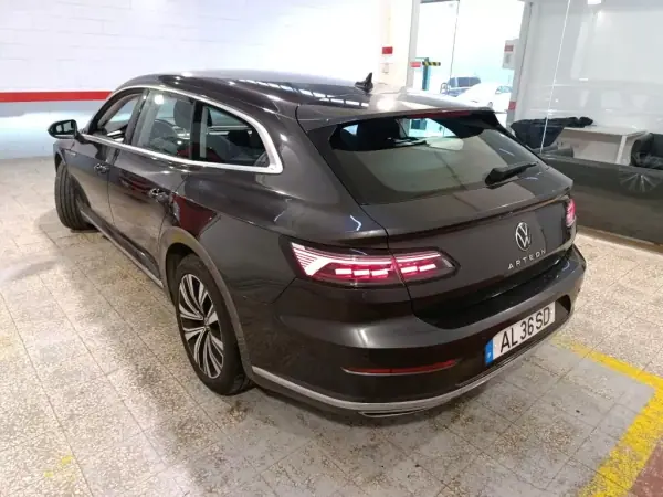 Volkswagen Arteon Shooting Brake 2021 - 25900 EUR, 113390 km - AUTO.MOTO.pt - 113390km - foto 2 de 12