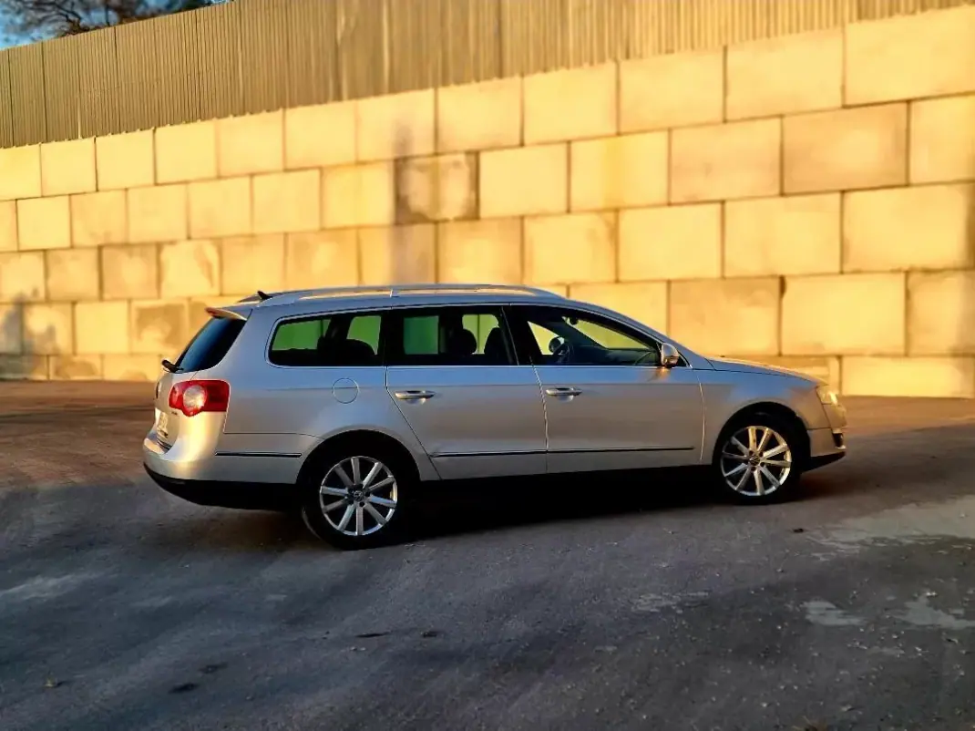 Volkswagen Passat Variant 2009 - 7900 EUR, 339000 km - AUTO.MOTO.pt - 339000km - foto 2 de 7