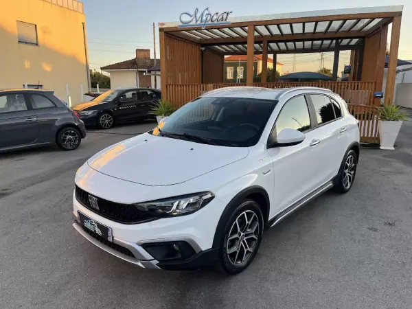 Fiat Tipo Cross 2022 - 14950 EUR, 98000 km - AUTO.MOTO.pt - 98000km - foto 43 de 53