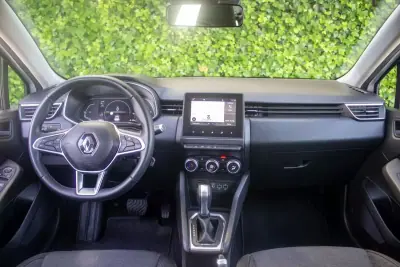 Renault Clio 2021 - 13500 EUR, 156000 km - AUTO.MOTO.pt - 156000km - foto 13 de 14