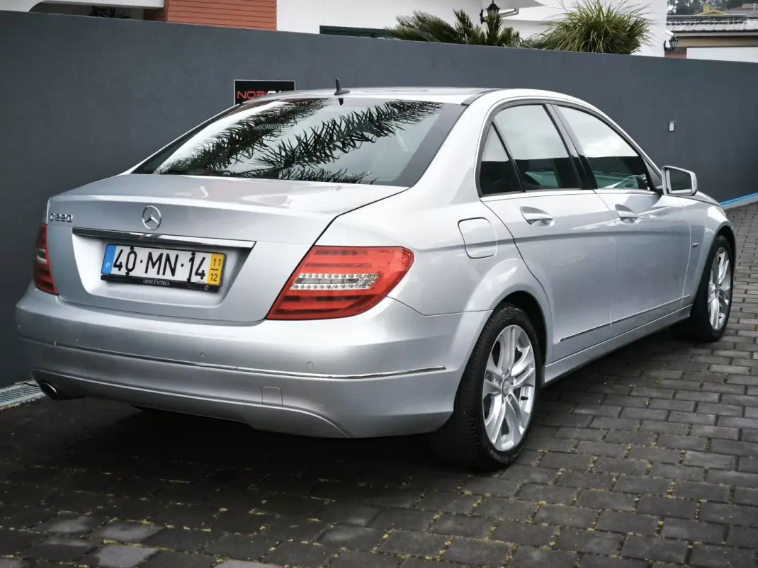 Mercedes-Benz C 220 2011 - 8950 EUR, 430000 km - AUTO.MOTO.pt - 430000km - foto 3 de 52