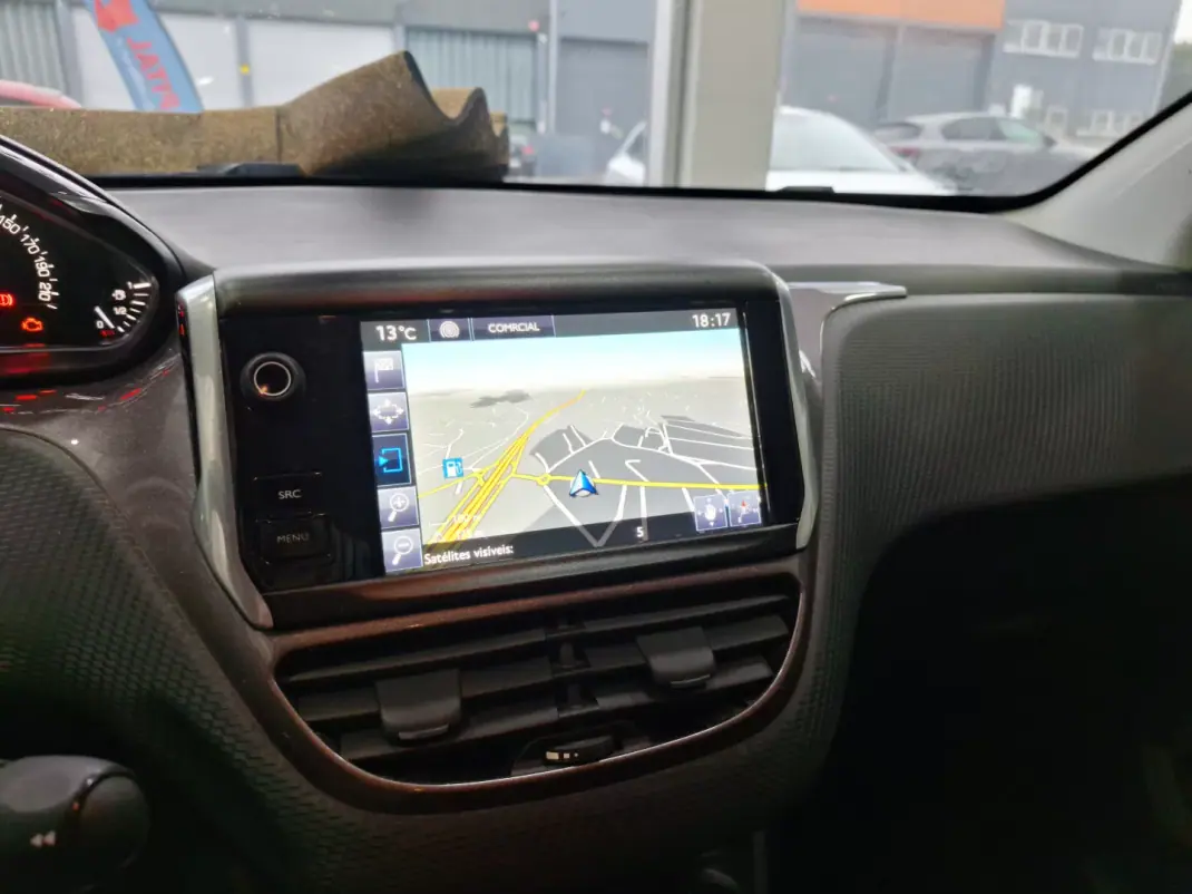 Peugeot 2008 2014 - 9490 EUR, 171420 km - AUTO.MOTO.pt - 171420km - foto 10 de 22