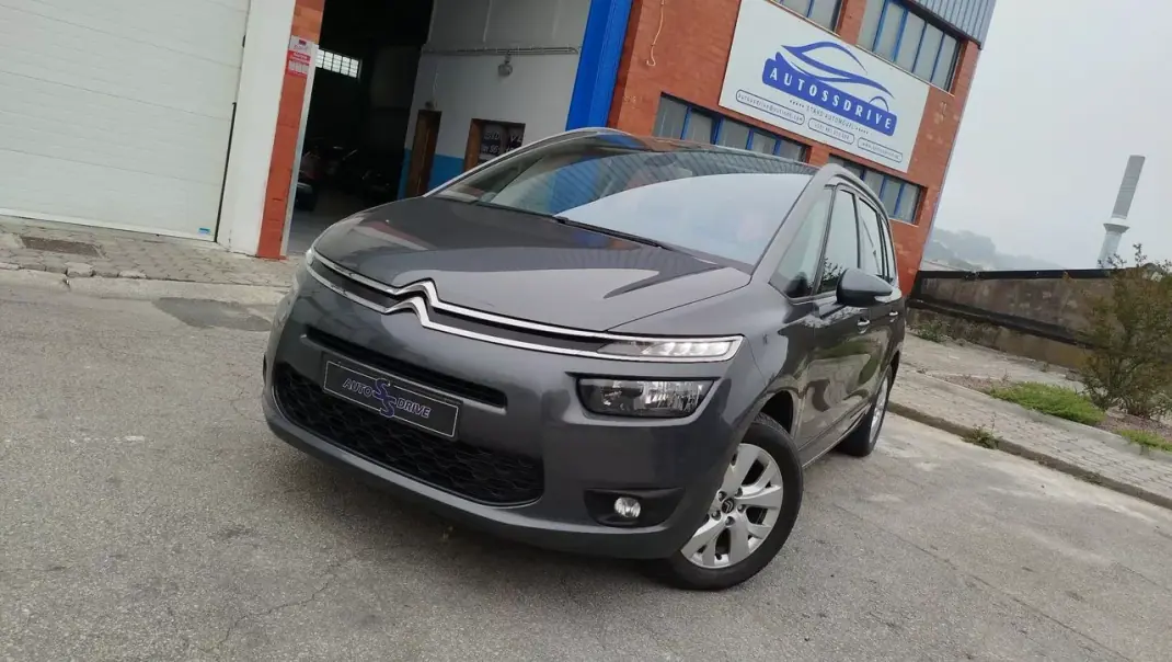 Citroën C4 Grand Picasso 2014 - 10500 EUR, 171000 km - AUTO.MOTO.pt - 171000km - foto 6 de 14
