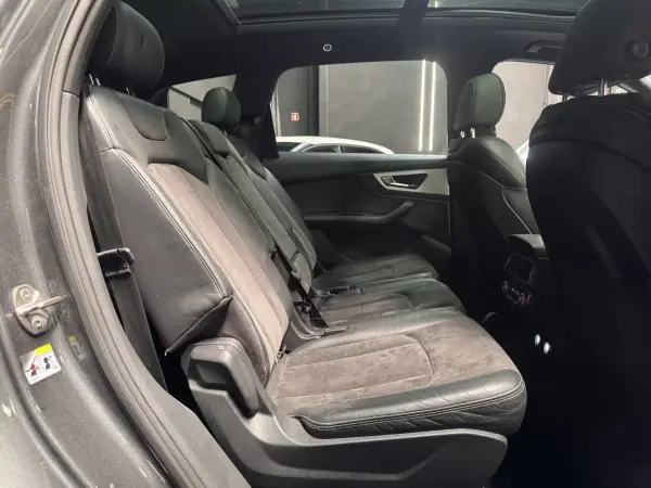 Audi Q7 2019 - 49990 EUR, 139800 km - AUTO.MOTO.pt - 139800km - foto 29 de 31