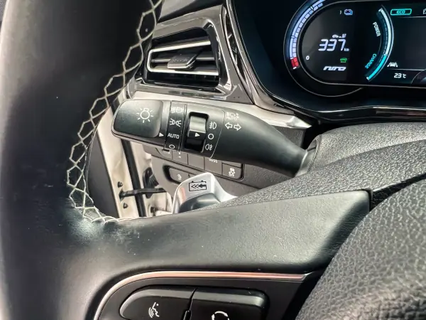 Kia e-Niro 2021 - 21900 EUR, 58000 km - AUTO.MOTO.pt - 58000km - foto 18 de 21