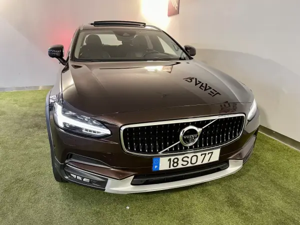 Volvo V90 Cross Country 2017 - 23500 EUR, 213000 km - AUTO.MOTO.pt - 213000km - foto 6 de 44