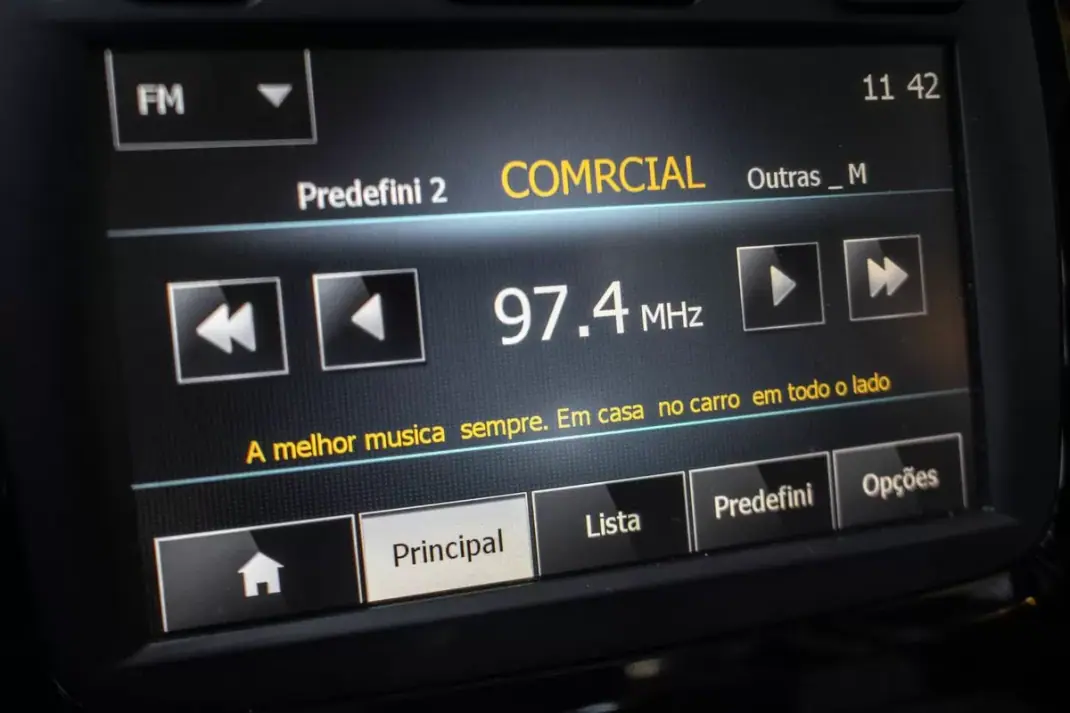 Renault Captur 2014 - 10900 EUR, 135948 km - 135948km - foto 34 de 38