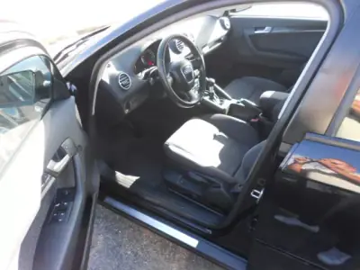 Audi A3 Sportback 2007 - 8900 EUR, 280183 km - AUTO.MOTO.pt - 280183km - foto 10 de 12