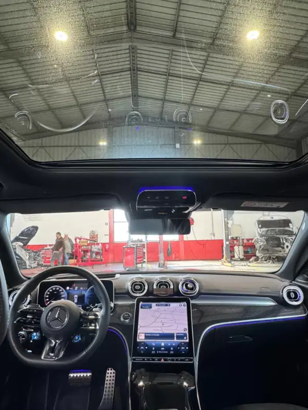 Mercedes-Benz C 63 AMG 2024 - 125000 EUR, 3456 km - AUTO.MOTO.pt - 3456km - foto 19 de 23