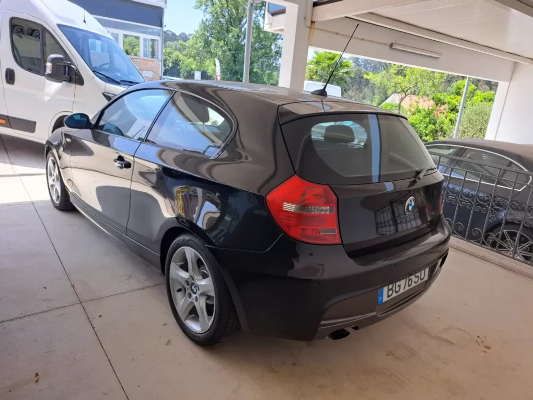 BMW 118 2008 - 8250 EUR, 299950 km - AUTO.MOTO.pt - 299950km - foto 2 de 13