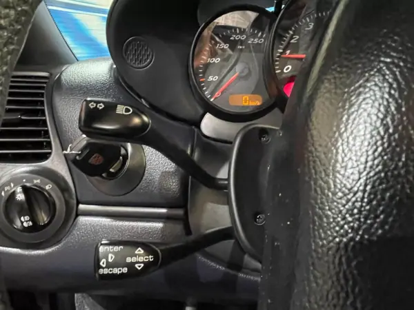 Porsche Boxster 2002 - 22999 EUR, 121000 km - AUTO.MOTO.pt - 121000km - foto 46 de 50