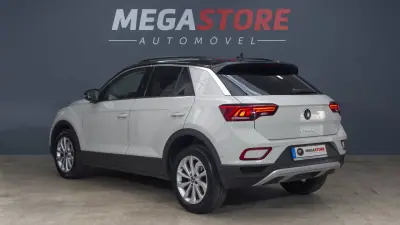 Volkswagen T-Roc 2025 - 24250 EUR, 11000 km - AUTO.MOTO.pt - 11000km - foto 5 de 41