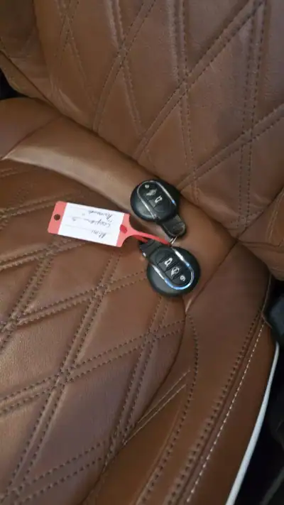 MINI Cooper 2019 - 25500 EUR, 96321 km - AUTO.MOTO.pt - 96321km - foto 51 de 53