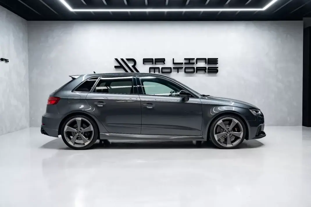 Audi RS3 Sportback 2019 - 49950 EUR, 76000 km - AUTO.MOTO.pt - 76000km - foto 7 de 40