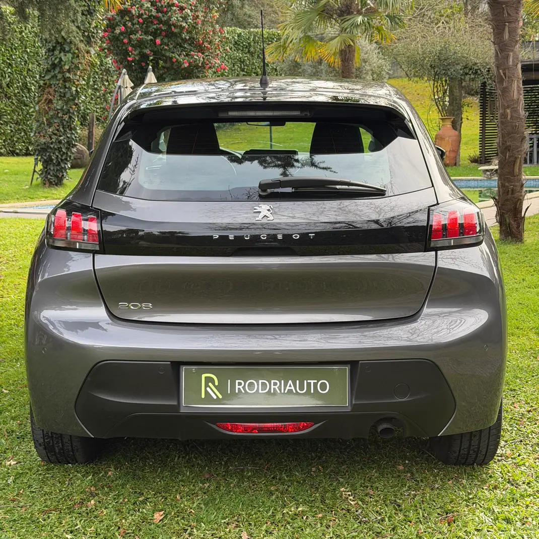 Peugeot 208 2022 - 13990 EUR, 50 km - AUTO.MOTO.pt - 50km - foto 2 de 14