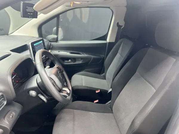 Citroën Berlingo 1.5 Bluehdi M 102cv 2020 - 11900 EUR, 155500 km - AUTO.MOTO.pt - 155500km - foto 10 de 15