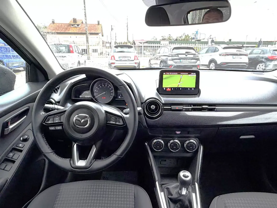 Mazda 2 2019 - 14350 EUR, 55422 km - AUTO.MOTO.pt - 55422km - foto 15 de 17