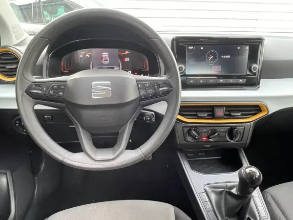 SEAT Ibiza 2023 - 13750 EUR, 52000 km - AUTO.MOTO.pt - 52000km - foto 7 de 13