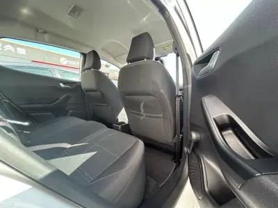 Ford Fiesta 2018 - 13500 EUR, 60152 km - AUTO.MOTO.pt - 60152km - foto 21 de 22