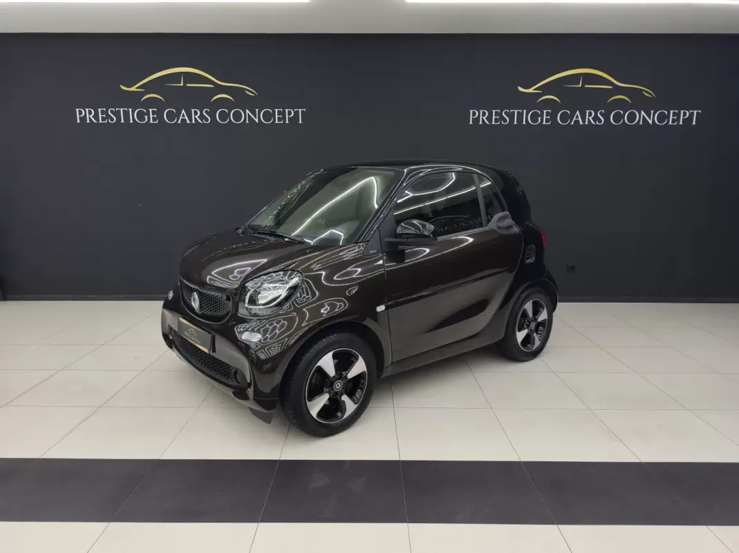 Smart ForTwo Coupé 2018 - 13450 EUR, 110509 km - AUTO.MOTO.pt - 110509km - foto 6 de 33