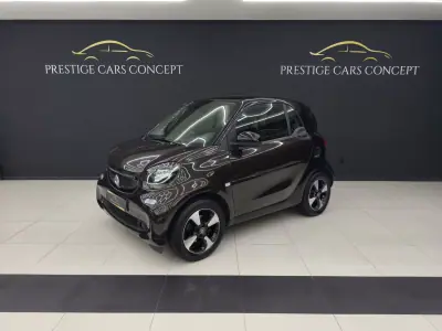 Smart ForTwo Coupé 2018 - 13450 EUR, 110509 km - AUTO.MOTO.pt - 110509km - foto 6 de 33