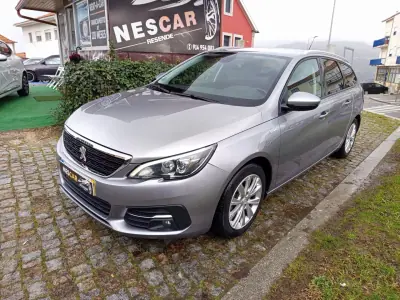 Peugeot 308 SW 2019 - 12990 EUR, 147066 km - AUTO.MOTO.pt - 147066km - foto 2 de 12