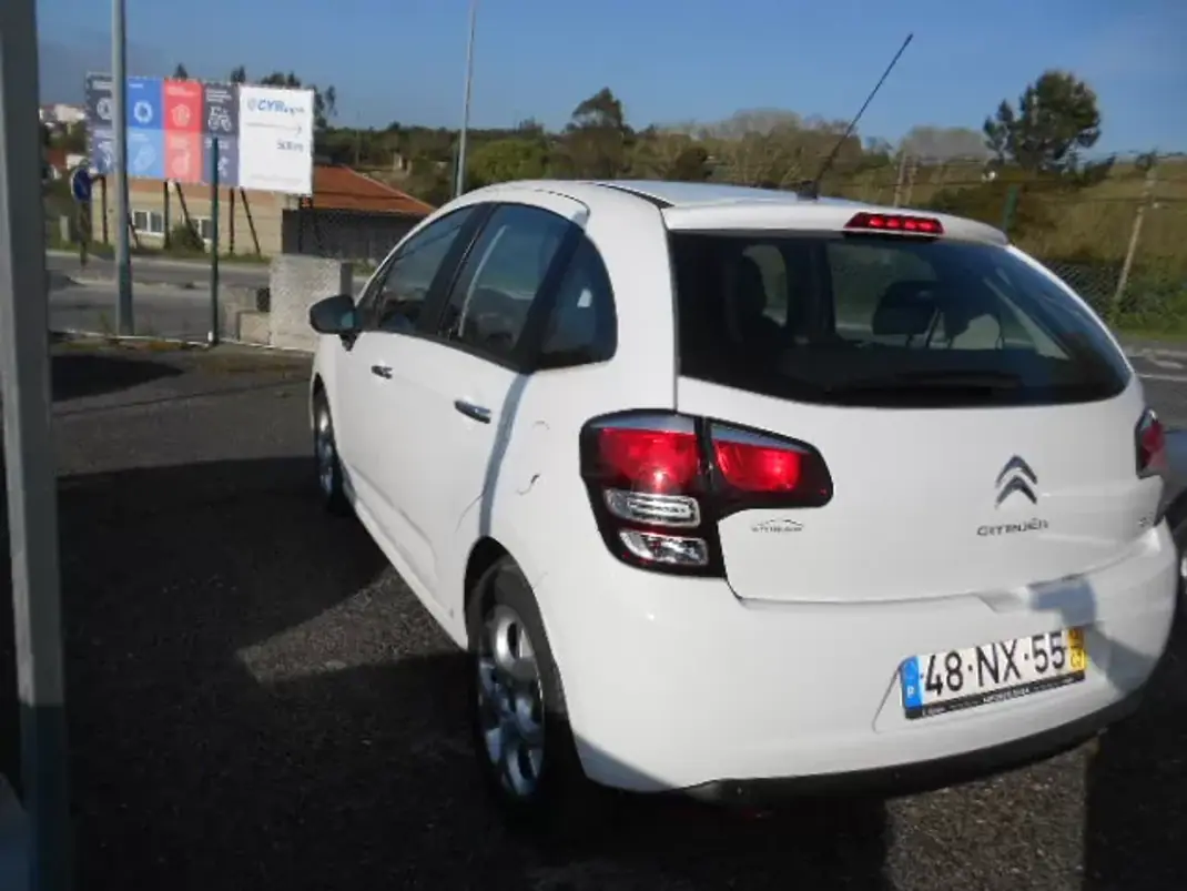 Citroën C3 2013 - 10500 EUR, 157030 km - AUTO.MOTO.pt - 157030km - foto 4 de 11