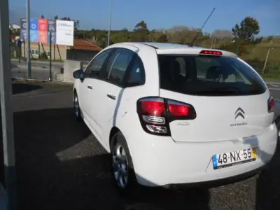 Citroën C3 2013 - 10500 EUR, 157030 km - AUTO.MOTO.pt - 157030km - foto 4 de 11