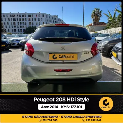 Peugeot 208 2014 - 9990 EUR, 177101 km - AUTO.MOTO.pt - 177101km - foto 5 de 10