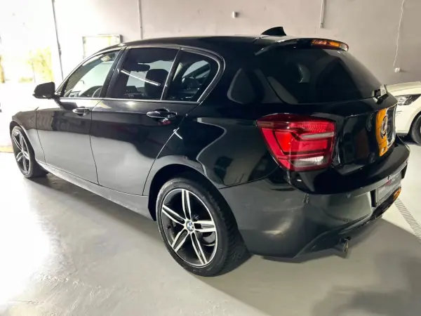 BMW 116 2014 - 11500 EUR, 237000 km - AUTO.MOTO.pt - 237000km - foto 2 de 24