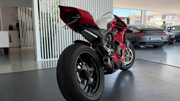 Ducati Panigale R 2020 - 32990 EUR, 8946 km - AUTO.MOTO.pt - 8946km - foto 5 de 18