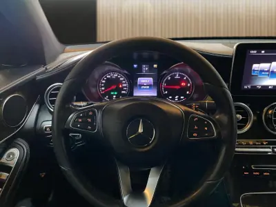 Mercedes-Benz GLC 250 2016 - 25450 EUR, 376930 km - AUTO.MOTO.pt - 376930km - foto 10 de 20
