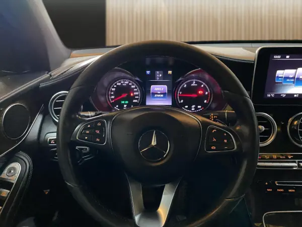 Mercedes-Benz GLC 250 2016 - 25450 EUR, 376930 km - AUTO.MOTO.pt - 376930km - foto 10 de 20