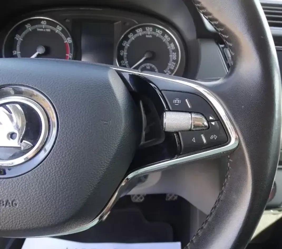 Skoda Fabia Break 2022 - 14500 EUR, 56551 km - 56551km - foto 3 de 26