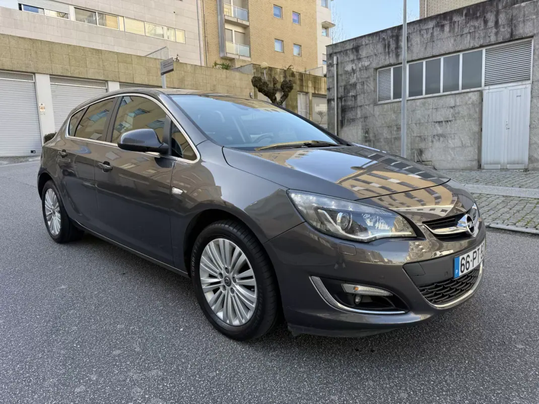 Opel Astra 2015 - 9950 EUR, 112000 km - AUTO.MOTO.pt - 112000km - foto 2 de 12
