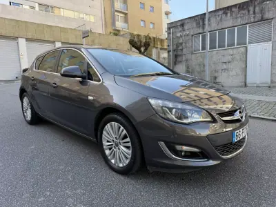 Opel Astra 2015 - 9950 EUR, 112000 km - AUTO.MOTO.pt - 112000km - foto 2 de 12